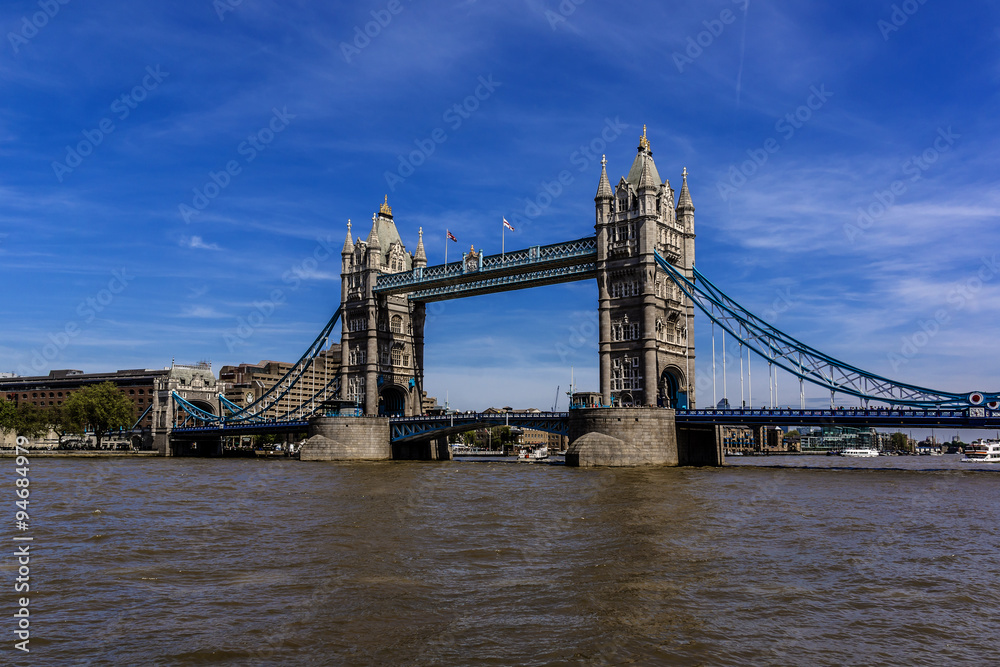 Obraz premium Tower Bridge (1886 – 1894) over Thames - iconic symbol of London