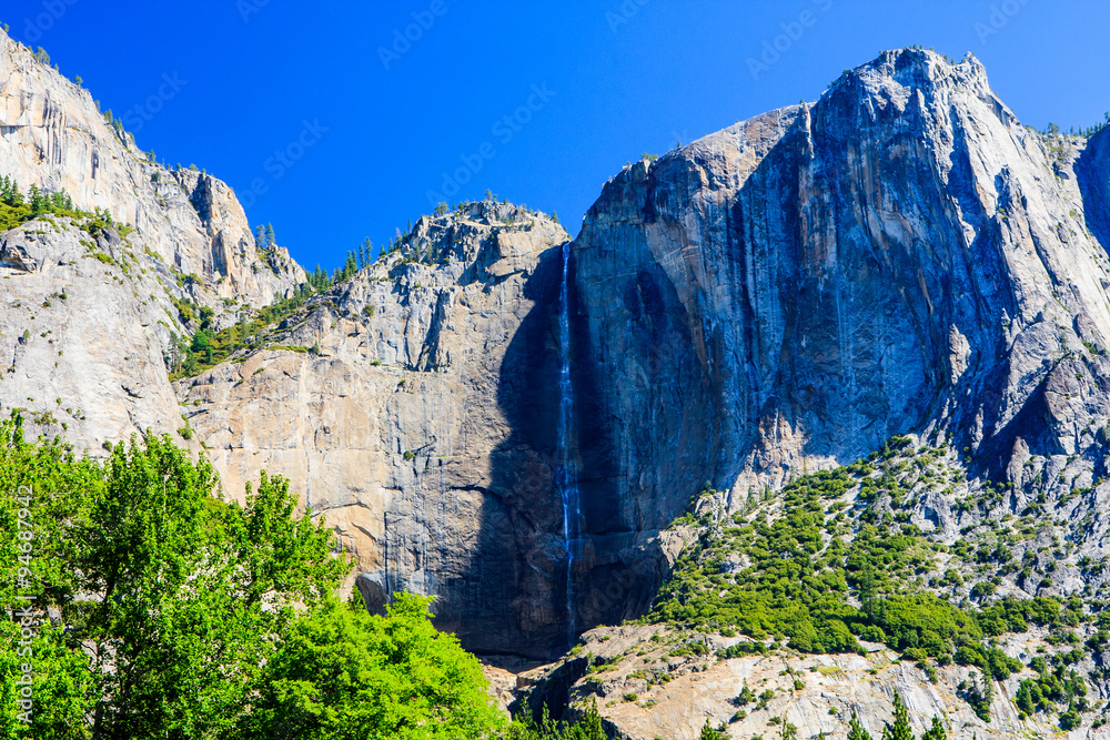Lower Yosemite Fall Trail, Yosemite Valley, California, USA