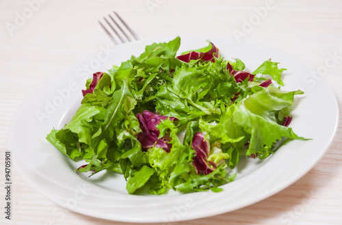 fresh mixed salad leaves