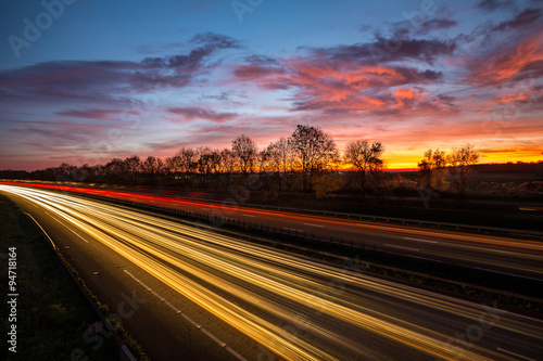 Le jour se lève sur l'autoroute A1