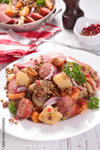 lentils with vegetable and meats