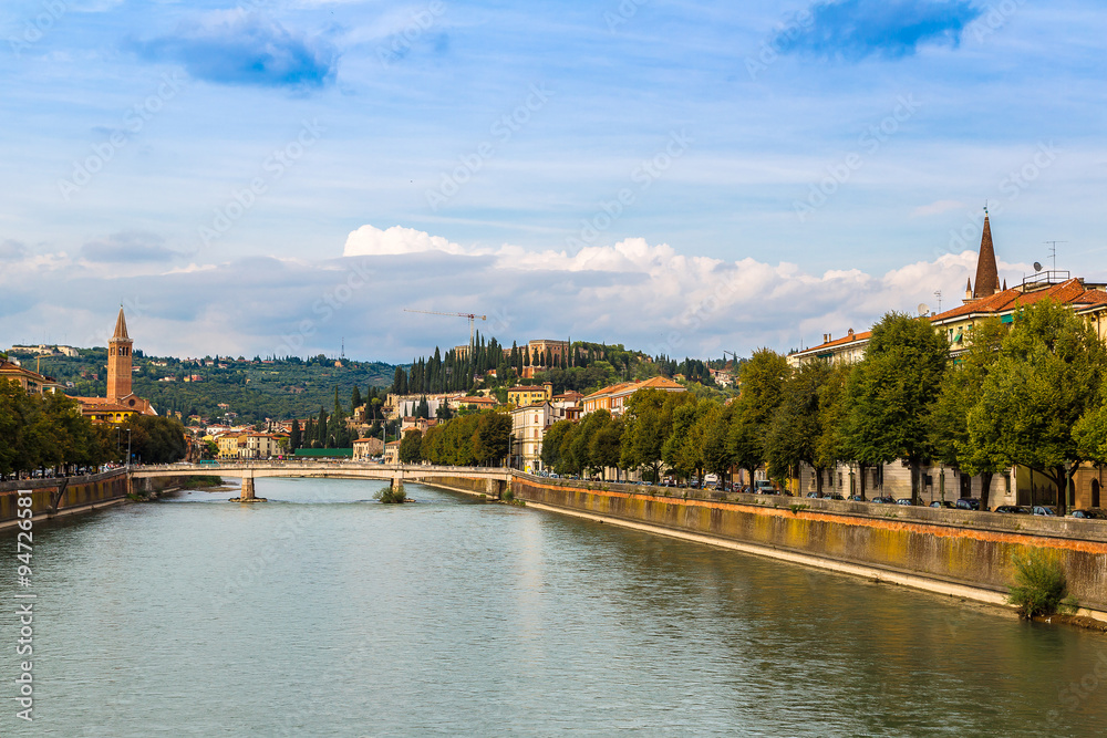 Fototapeta premium Cityscape of Verona, Italy