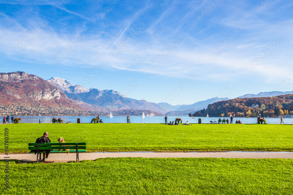 Fototapeta premium Promenade sur le Pâquier, Annecy