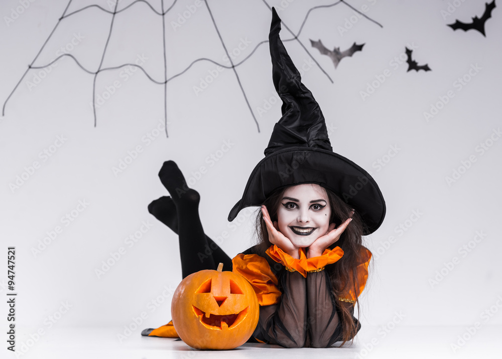 Fototapeta premium Children celebrate Halloween