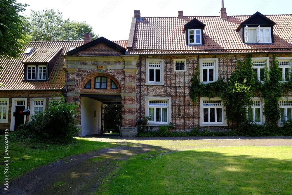 Burg Berum im Ortsteil von Hage, Berum, Ostfriesland, Niedersach Burg Berum im Ortsteil von Hage, Berum, Ostfriesland, Niedersach