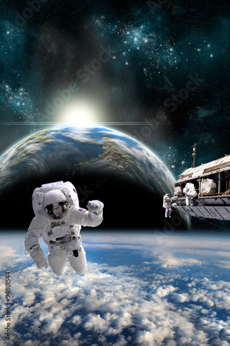 zespol-astronautow-na-stacji-kosmicznej