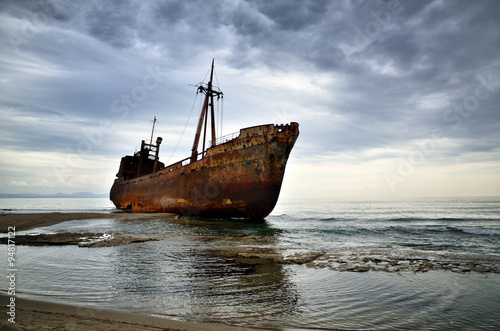 Photo Failure concept, shipwreck