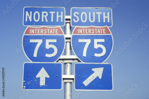 Sign for interstate 75 north and south