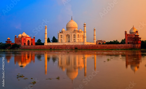 Fotografia Taj Mahal, Agra, India, on sunset