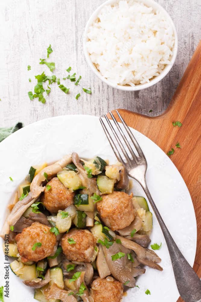 Chicken meatballs with oyster mushrooms Chicken meatballs with oyster mushrooms