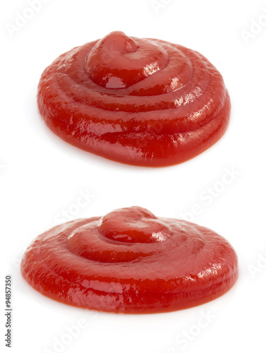Papier peint tomato sauce on white background