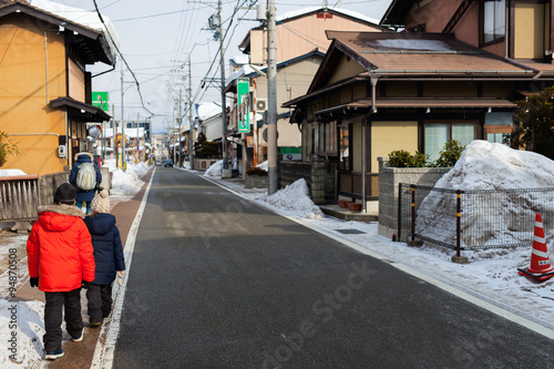 Wallpaper Mural Kids in Takayama town Torontodigital.ca