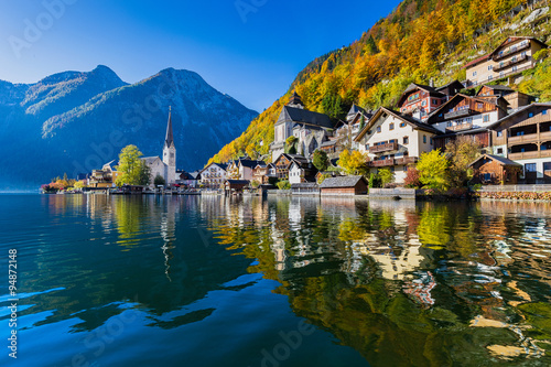 Obraz na płótnie Hallstatt mountain village in fall, Salzkammergut, Austria w salonie