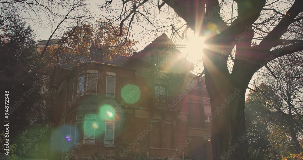 Maison - Parc des buttes Chaumont Paris 4K