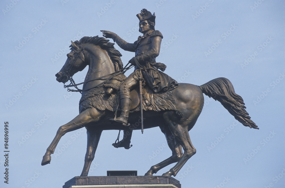 An equestrian statue of General George Washington near the Washington Monument at Capitol Square in Richmond, Virginia