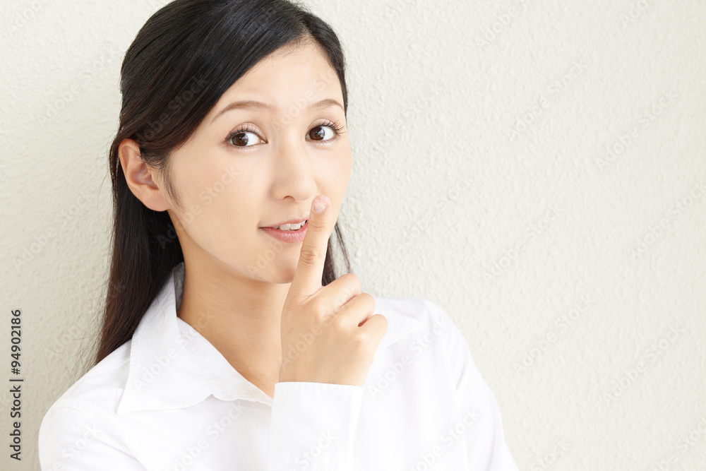 笑顔の女性 笑顔の女性