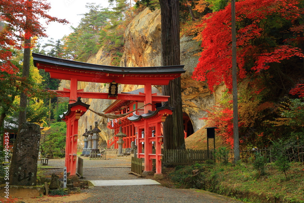 世界遺産 平泉中尊寺 達谷窟毘沙門堂 Stock Photo Adobe Stock
