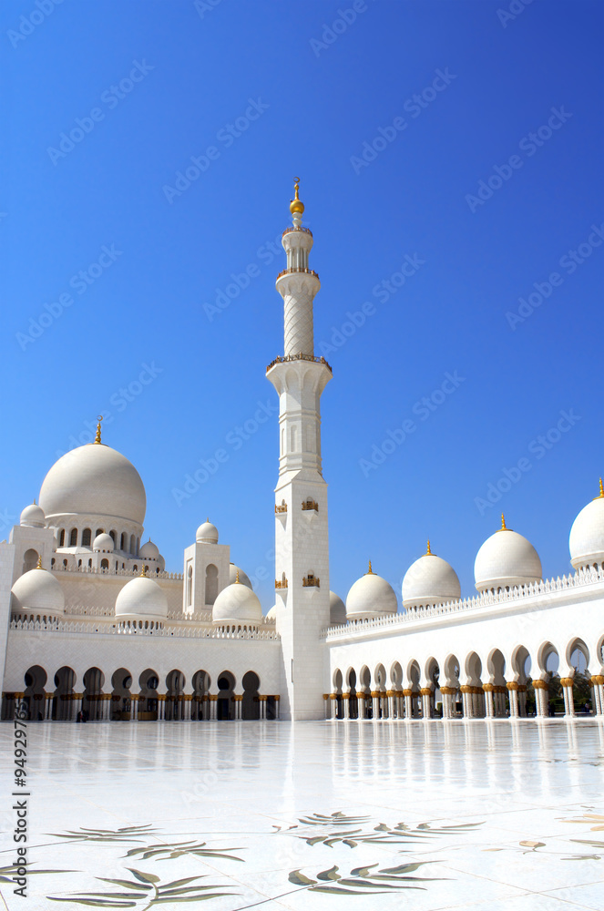 Sheikh Zayed Mosque (White Mosque) in Abu Dhabi, UAE