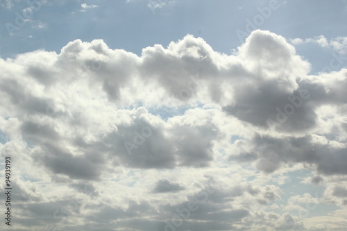 Sol y nubes