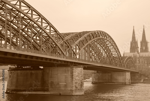 Kölner Dom Hohenzollernbrücke 1