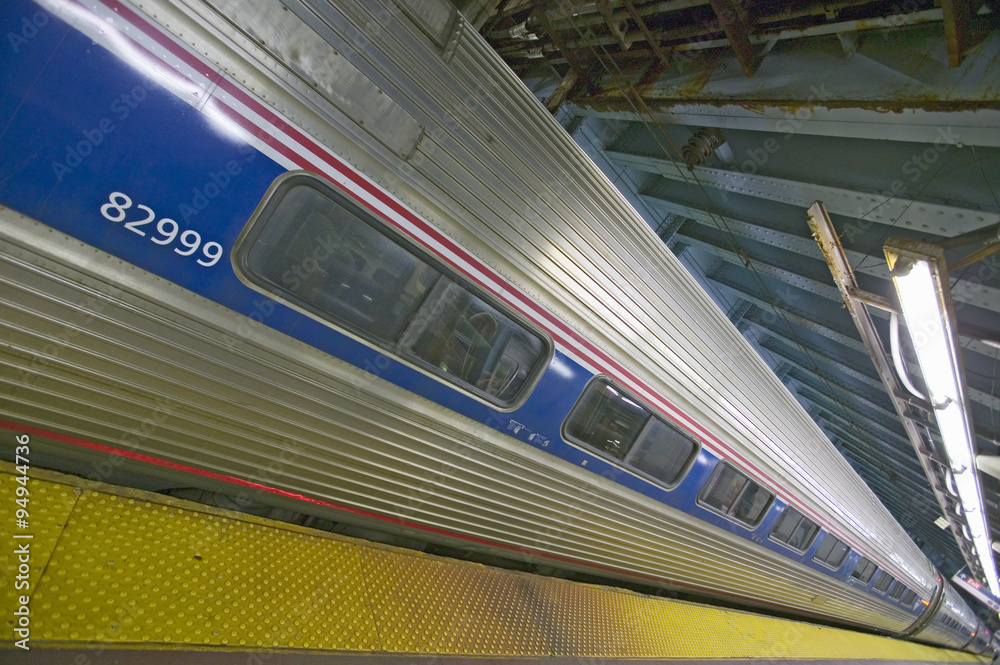 Ταπετσαρία Angled view of Amtrak train in Penn Station, New York City, Manhattan, New York