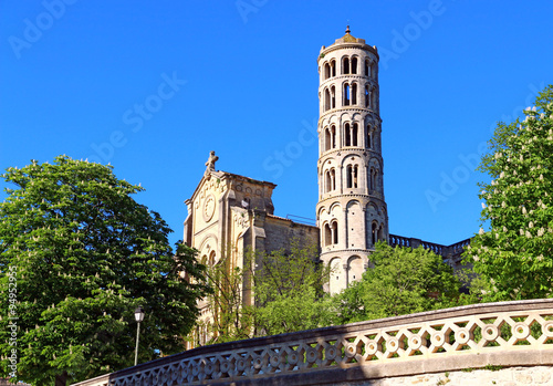 La cathédrale  Saint-Théodorit  et la tour Fenestrelle à Uzès photo