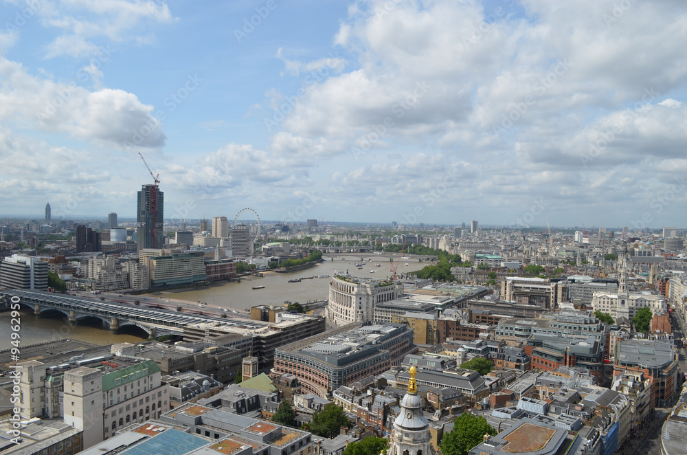 Obraz premium View over London city from Saint Paul's cathedral