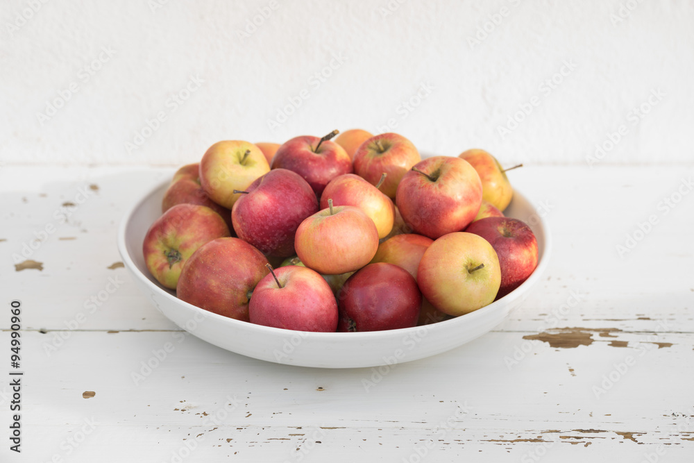Apples in a bowl Apples in a bowl