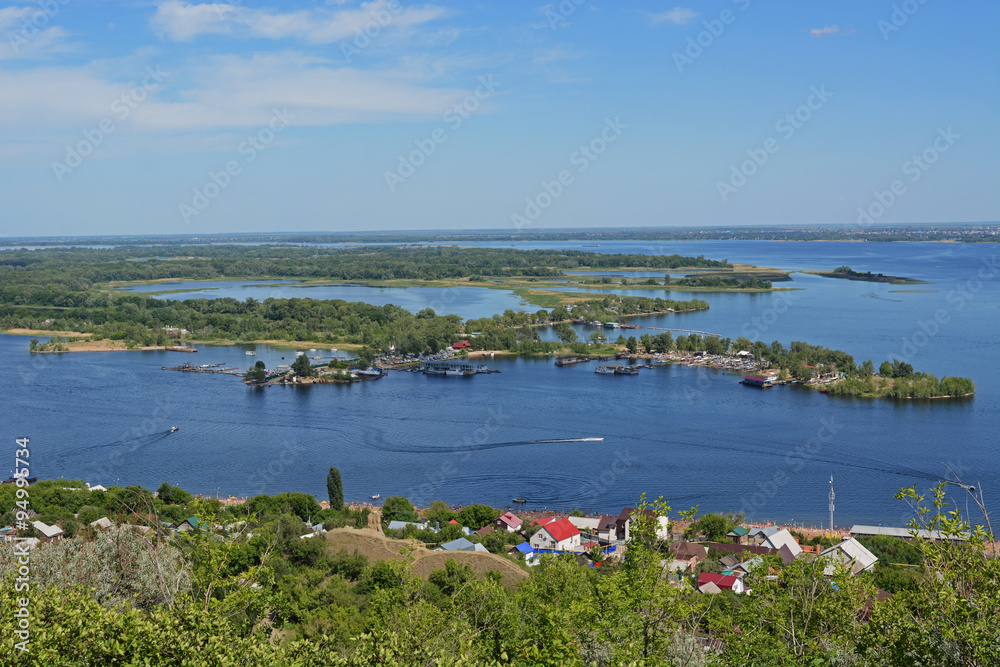 Вид на остров Зеленый на Волге, Саратов