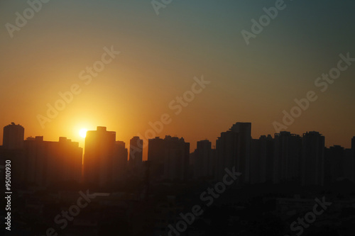 Sun set city - Goiania - Goias - Brasil © wesleyyaya