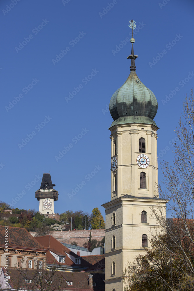 Naklejka premium Uhrturm und Franziskanerkirche in Graz,Steiermark,Österreich