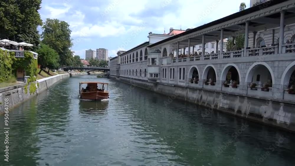 AERIAL: Boat cruising on the river AERIAL: Boat cruising on the river