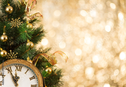 Christmas tree with retro c...