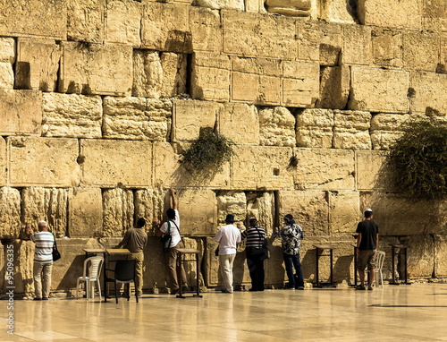 Unidentified jewish worshipers pray at the Wailing Wall an important jewish religious site. Jerusalem. Israel