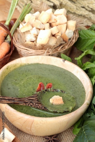 Spinach soup and healthy food of delicious.