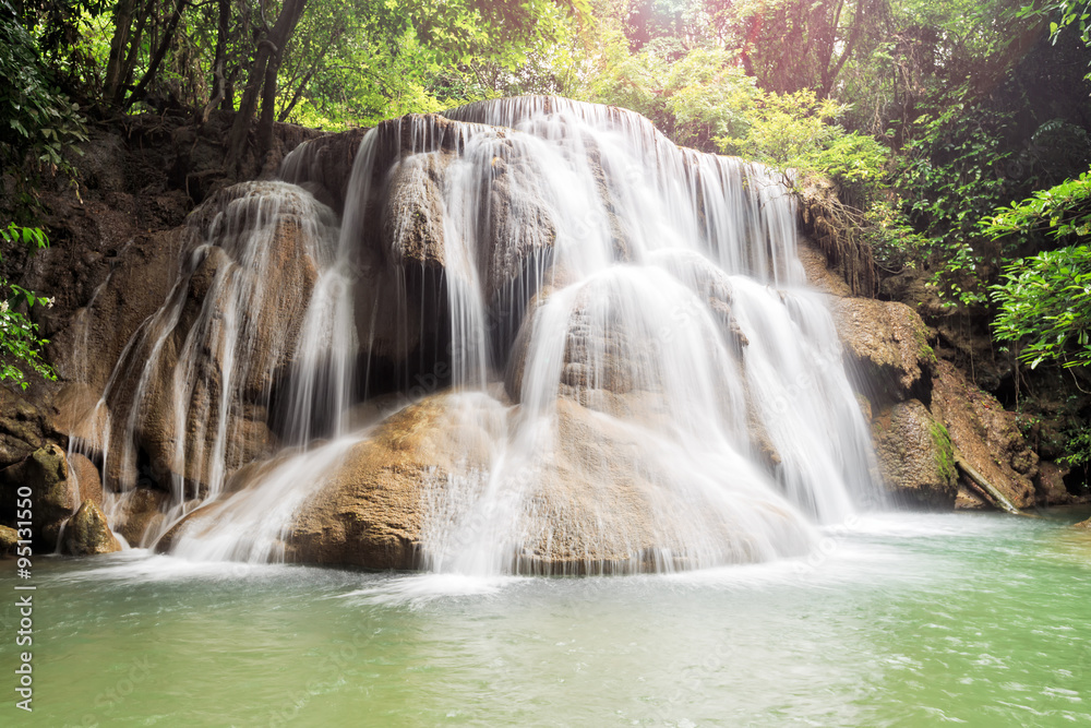 Fototapeta premium Waterfall in rain forest (Huay Mae Kamin Waterfall, Kanchanabur