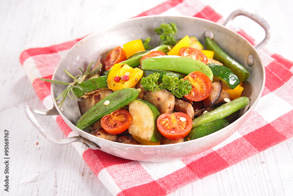 ratatouille,fried vegetables