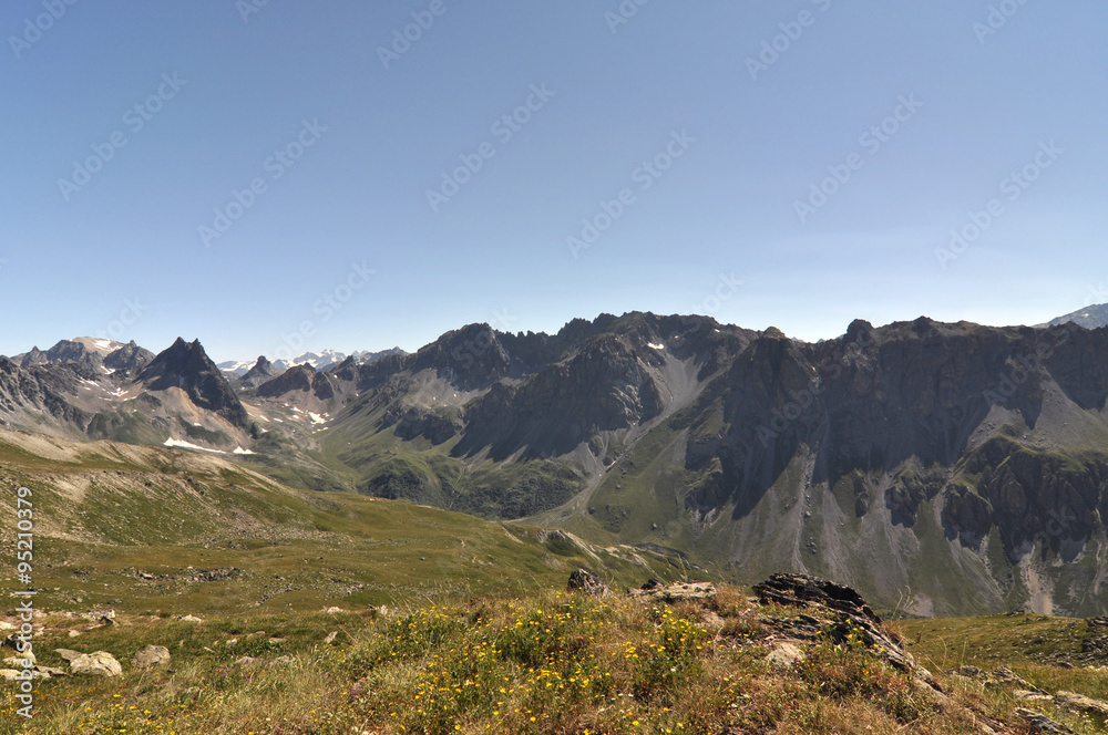 Obraz premium Alpine nature / The Alps are the highest and most extensive mountain range system that lies entirely in Europe, across Austria, France, Germany, Italy, Liechtenstein, Monaco, Slovenia, and Switzerland