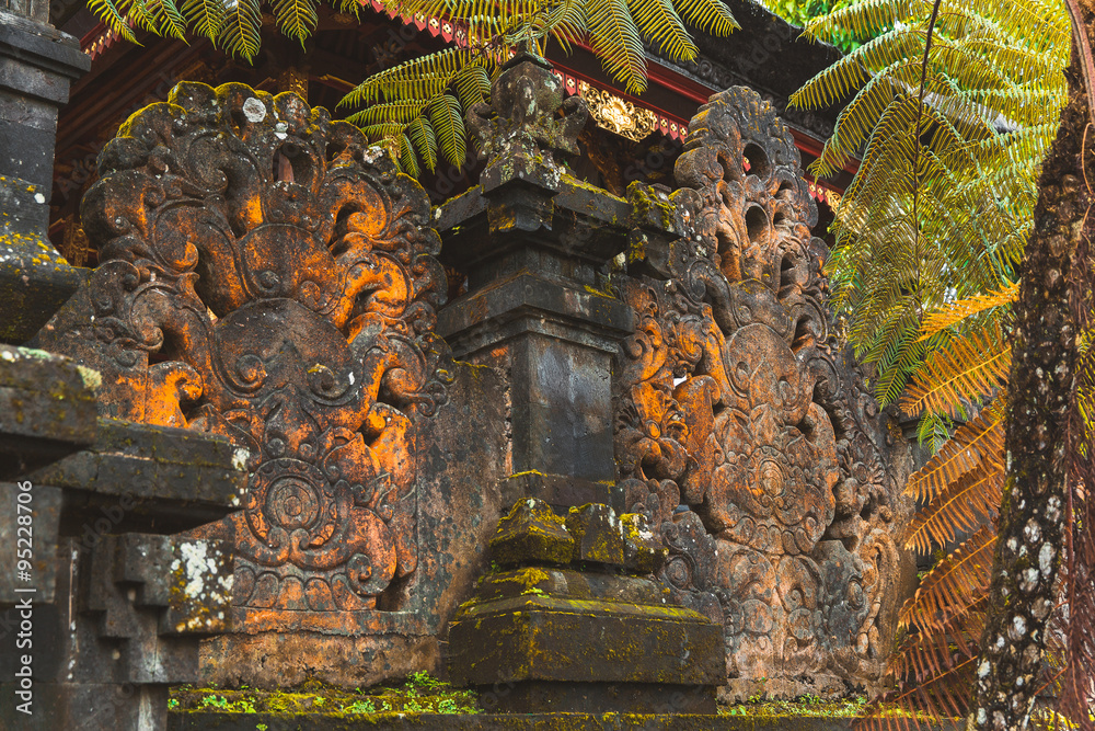 Fototapeta premium Fresco Hindu temple complex in Bali, indonesia