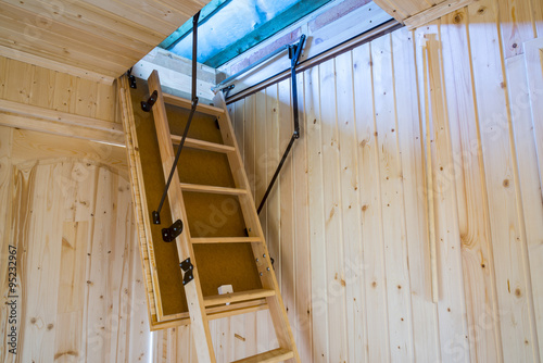 Folding attic ladder