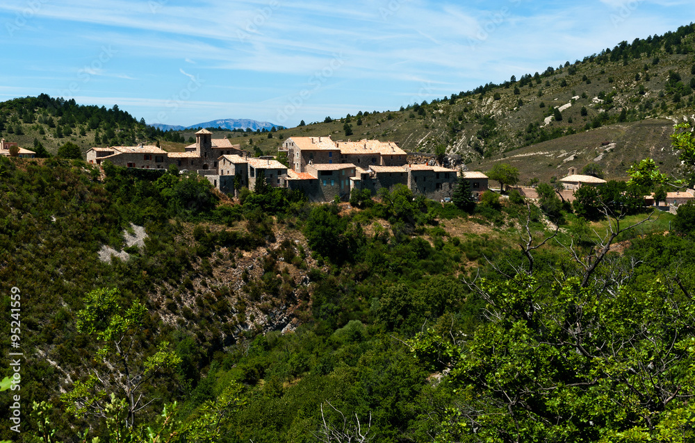Village Drôme provençal