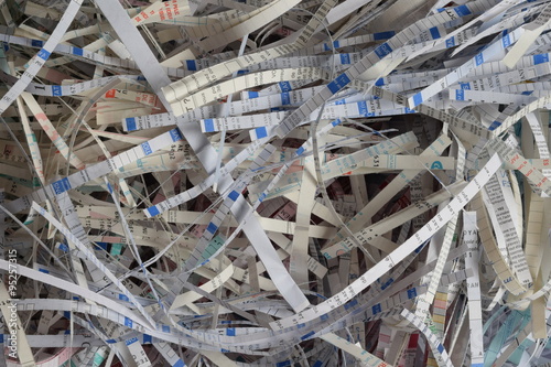 Recyclage papier, papier passé au destructeur