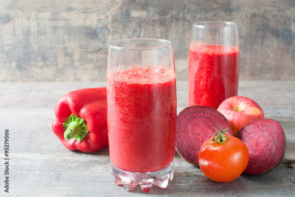 Red detox with beetroot, pepper,apple and tomato Red detox with beetroot, pepper,apple and tomato