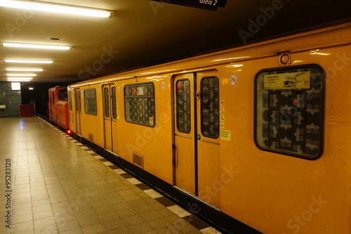 Berliner U-Bahn photo