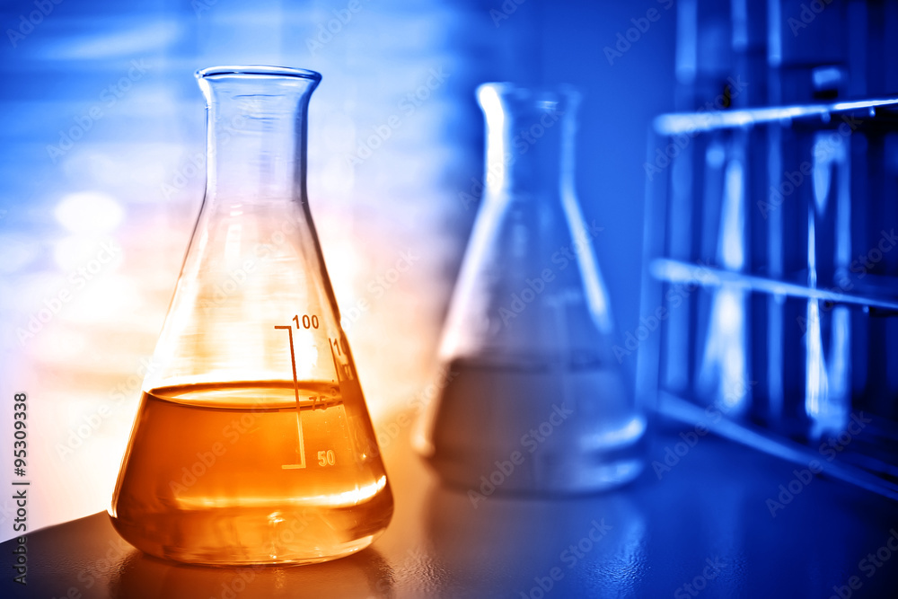 chemical liquid containing laboratory glassware chemical liquid containing laboratory glassware