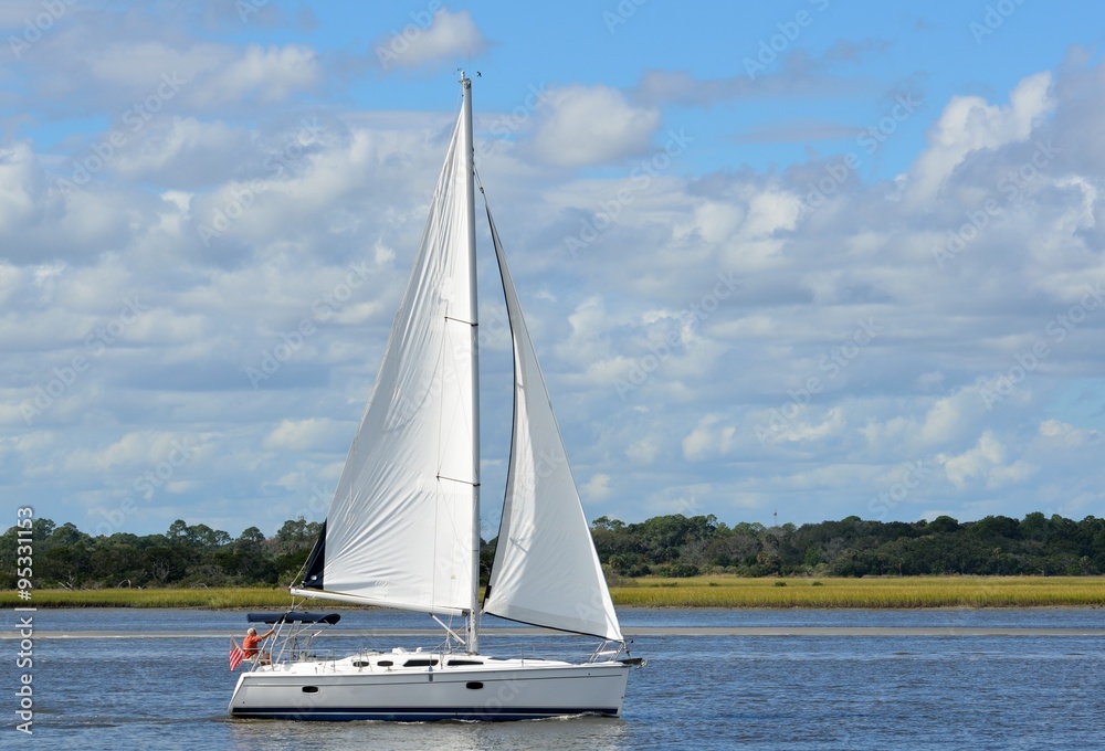 Obraz premium Sailboat on the river