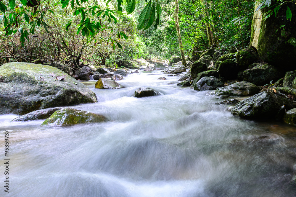 Fototapeta premium Krok E Dok waterfall in national park, Saraburi Thailand.