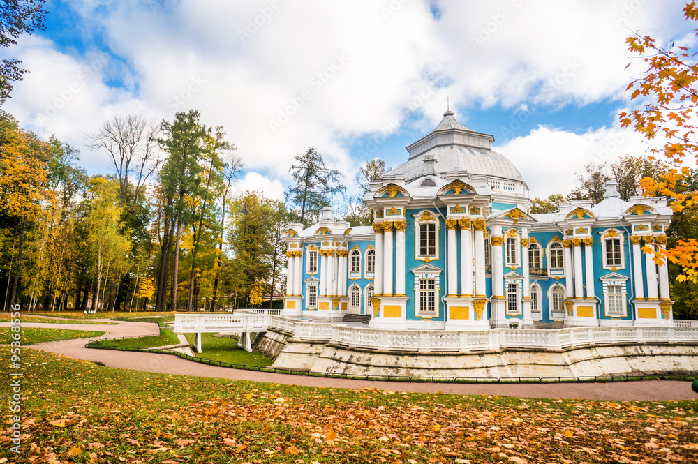 Hermitage in Catherine park in autumn