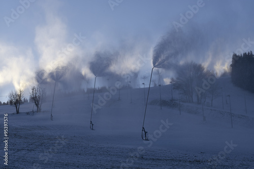 Künstliche Beschneiung der Skipisten am Fichtelberg in Oberwiesental, Sachsen photo