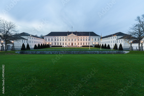 Schloss BelIevue in Berlin am Abend